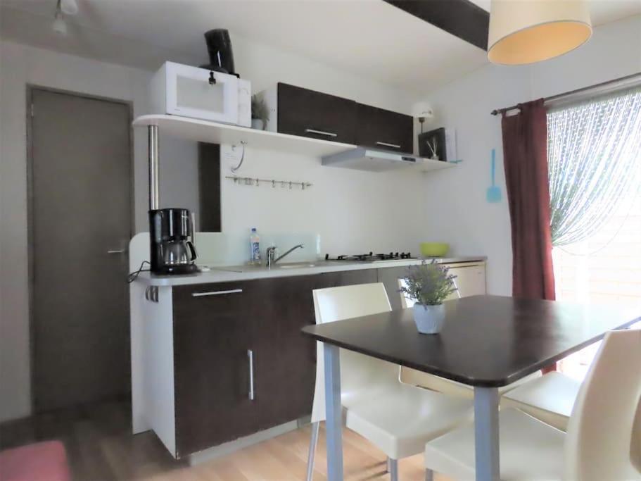 Mobile Home 6-Pers Camping Lei Suves-Cotes D'Azur-Including Airco Roquebrune-sur Argens Zewnętrze zdjęcie