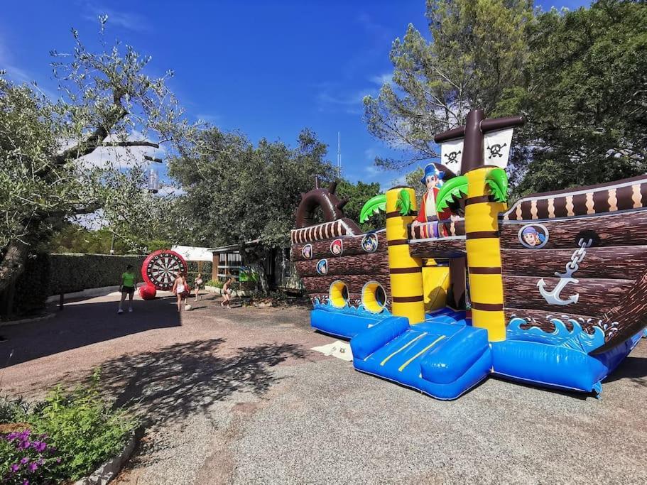 Mobile Home 6-Pers Camping Lei Suves-Cotes D'Azur-Including Airco Roquebrune-sur Argens Zewnętrze zdjęcie